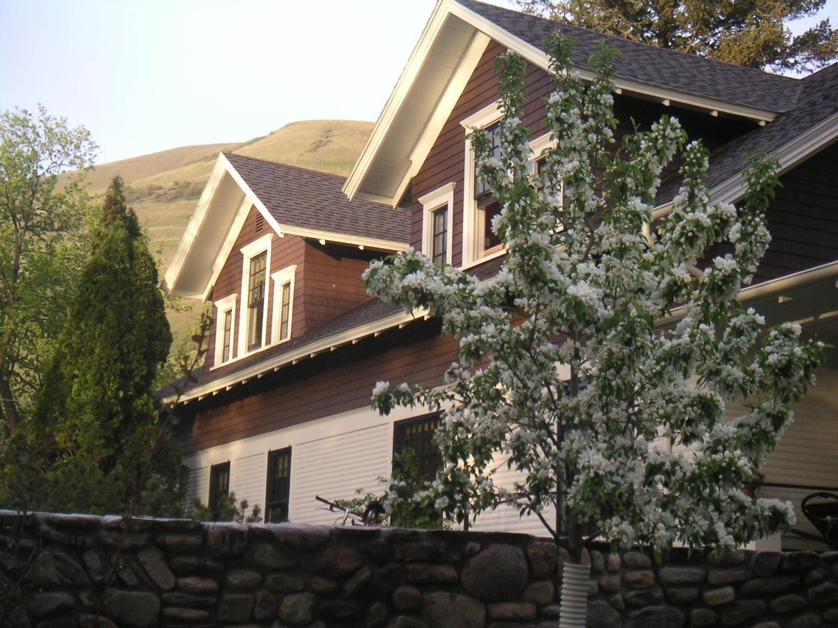 Blossom'S Bed And Breakfast Міссула Екстер'єр фото